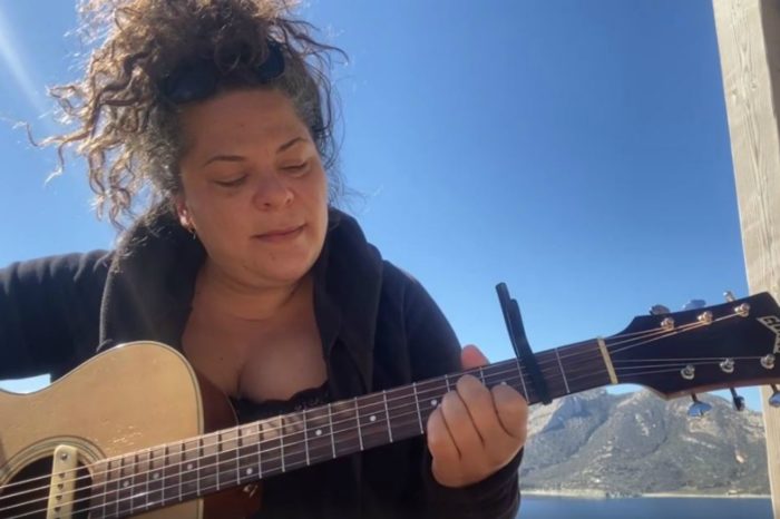 Ματούλα Ζαμάνη | Το νέο της τραγούδι με τίτλο «Η Μπαλάντα του Καραντίν Ντε Πασκουάλε»!