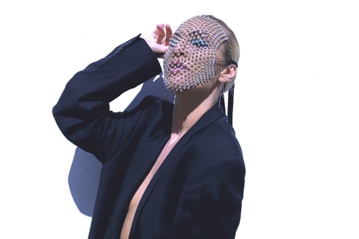 Τάμτα | Γύρισε το ολοκαίνουργιο video clip της μόνη στο σπίτι!