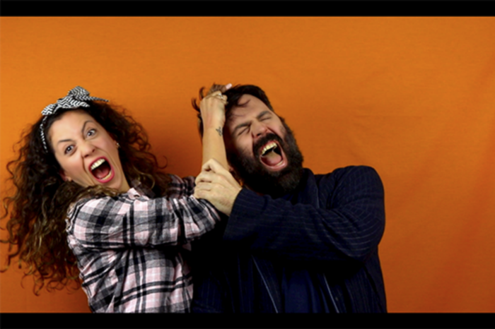 Knock Out - Αχ Ντίνα (Μπήκα καραντίνα) | Διακωμωδούν τον εγκλεισμό τους με ένα χιουμοριστικό τραγούδι!