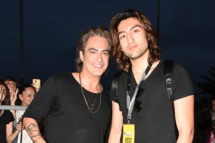 Ο Διονύσης Σχοινάς & ο γιος του τραγουδούν μαζί το «Δεν μεγαλώνω» 14 χρόνια μετά!