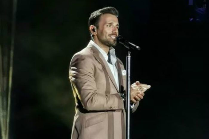 Νίκος Βέρτης | Λαμπερή πρεμιέρα για τον τραγουδιστή στο «YTON The Music Show»!