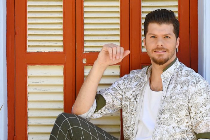 «Πάμε Απ’ Την Αρχή» | Άρωμα νησιωτικής Ελλάδας στο νέο τραγούδι του Λούκα Γιώρκα!