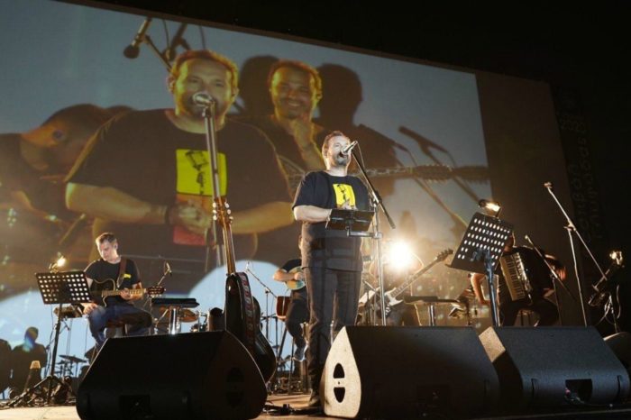 Κώστας Μακεδόνας | Η επιτυχημένη συναυλία του στο Drive-In Φεστιβάλ!