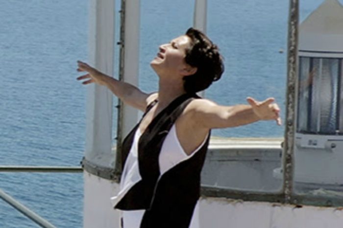 Άλκηστις Πρωτοψάλτη | Παρουσιάζει το νέο της τραγούδι με τίτλο «Δώσε μου φτερά»!