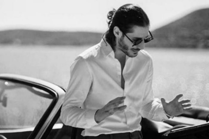 Τέο Δερμπόκης | Η πρόσφατη δισκογραφική του δουλειά με τίτλο «Με Πυξίδα Την Καρδιά»!