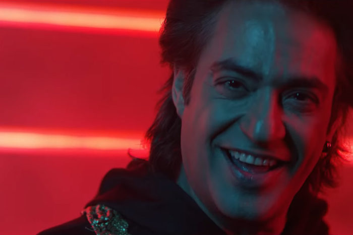 Διονύσης Σχοινάς - «Ξύπνησα Κάπως» | Η νέα του επιτυχία κλέβει τις εντυπώσεις!