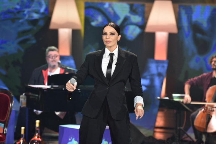 Κέλλυ Κελεκίδου | «Μάγεψε» στο πλευρό του Σταμάτη Κραουνάκη!