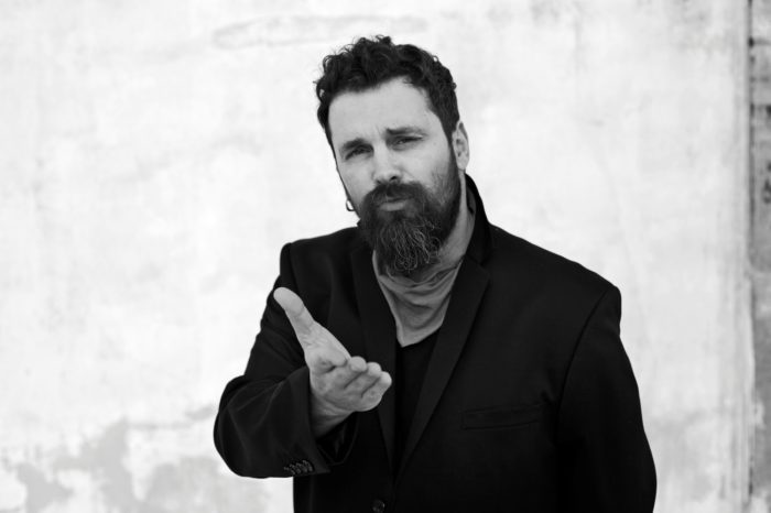 Πώς να γίνετε συμπαραγωγοί στον καινούριο δίσκο του Σπύρου Γραμμένου!