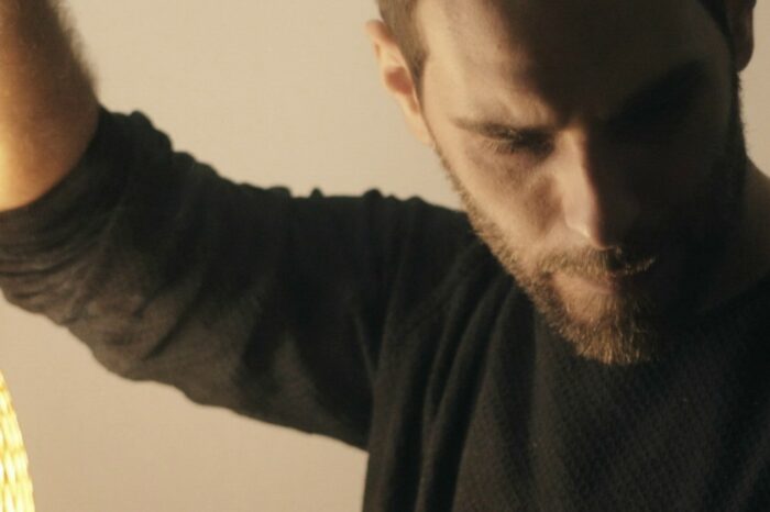 Γιάννης Μπιλάλης | Κερδίζει τις εντυπώσεις το τραγούδι που του έγραψε ο Κυριάκος Παπαδόπουλος!