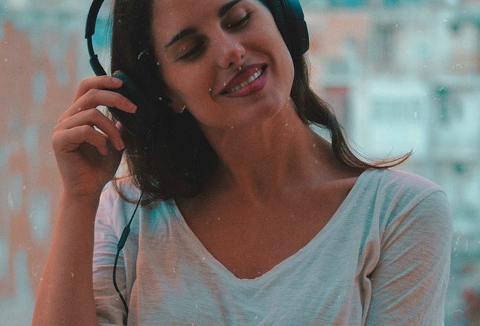 Το πρώτο podcast της Παυλίνας Βουλγαράκη «'Ελα λίγο πιο κοντά» είναι στον αέρα! Θέμα του ο φόβος!