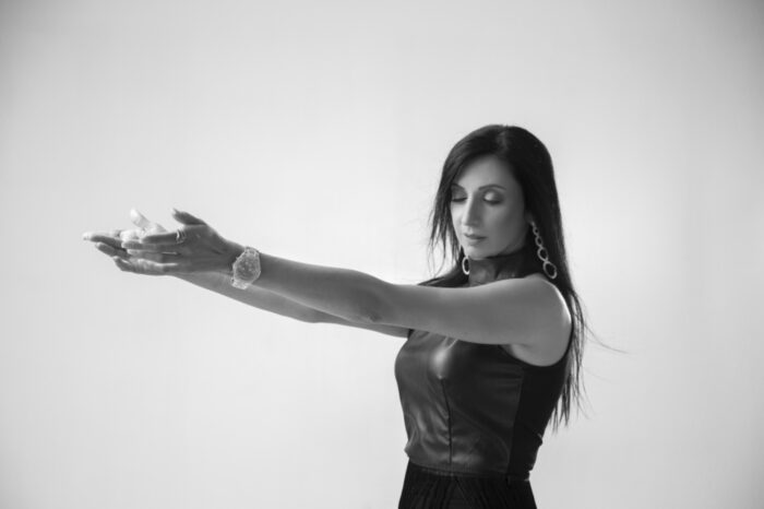 Evgenia | Κάνει την έκπληξη από την Αμερική με νέο hit δια χειρός Μιχάλη Τουρατζίδη - Βίκυς Γεροθόδωρου!