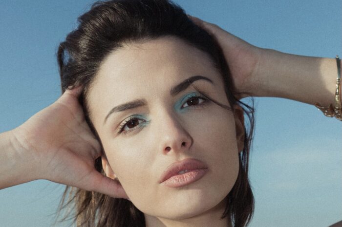 Κατερίνα Λιόλιου | Ξεχάστε «Τα Συνηθισμένα» μετά το νέο της τραγούδι!