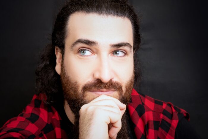 Βύρων Τσουράπης | Το νέο του τραγούδι «Να μπορώ» και το μήνυμα που μας μεταφέρει!