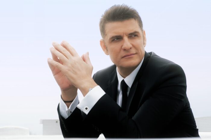 Χρίστος Αντωνιάδης | Συγκινεί η κινηματογραφική οπτικοποίηση του «Πέσαν οι Γέφυρες»!