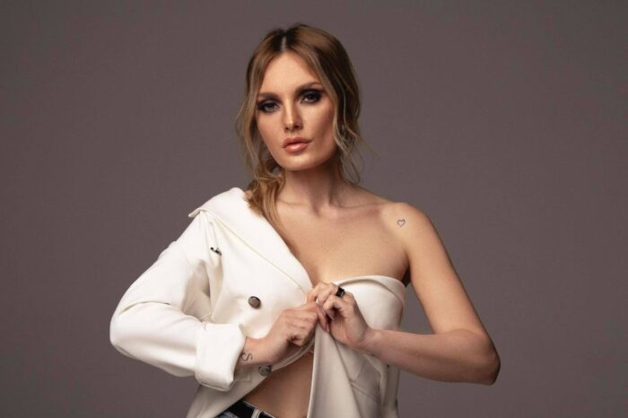 «Για Την Πάρτη Μου» | Κυκλοφόρησε το νέο τραγούδι της Χριστίνας Καρόλου!