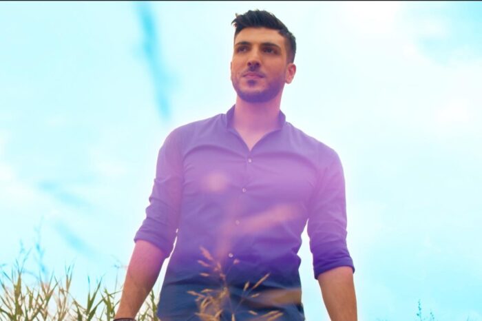 Ο Χρήστος Συμεωνίδης κυκλοφορεί την «Μεγάλη Εμπειρία» του!