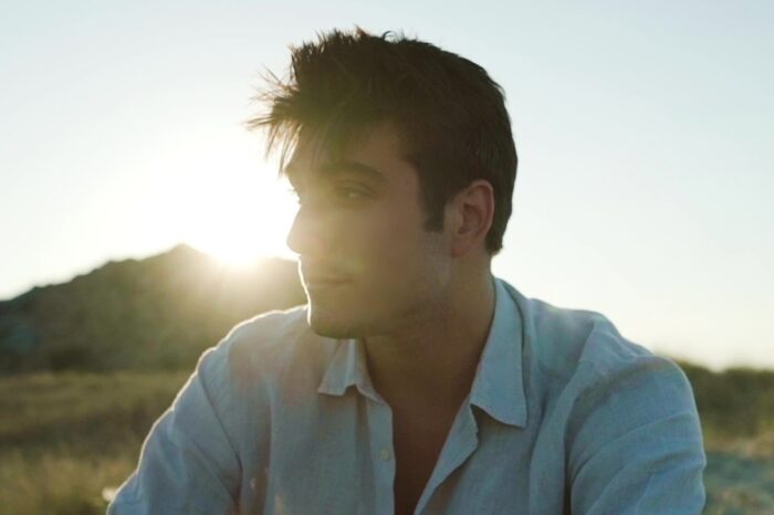 Γιώργος Κακοσαίος – «Ποια Είναι Αυτή» | Το νέο καλοκαιρινό του hit και music video!