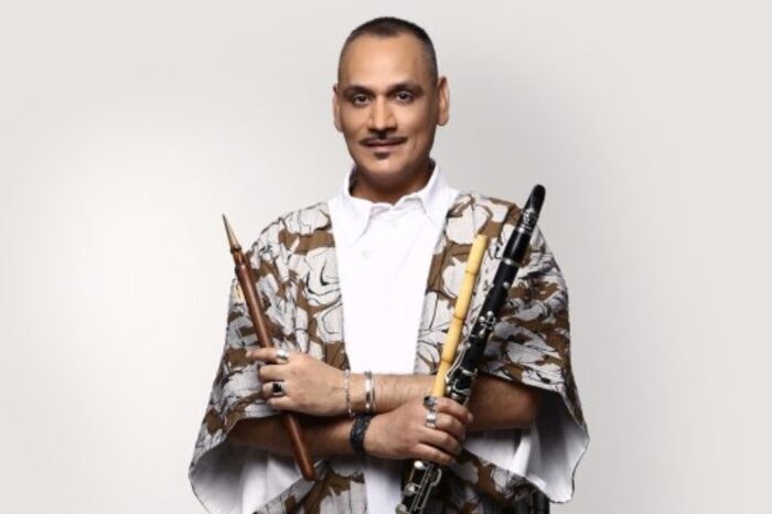 Ο Θανάσης Βασιλόπουλος δίνει το soundtrack στα ηλιοβασιλέματα του καλοκαιριού μας!