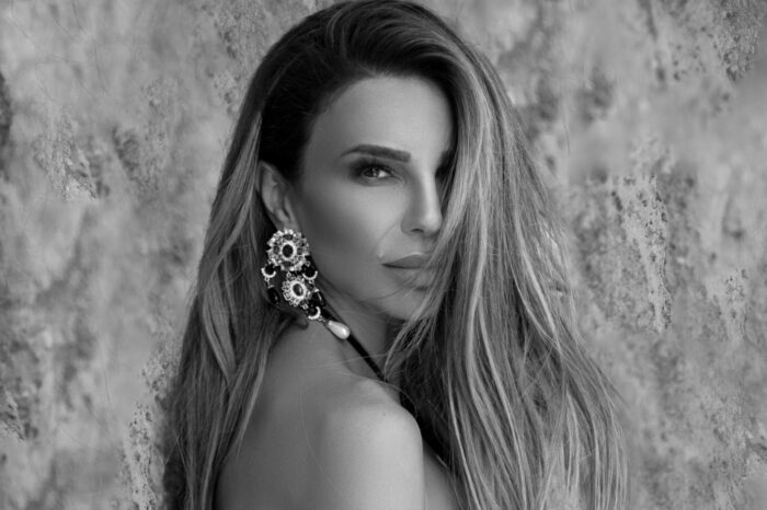 Κέλλυ Κελεκίδου – «Μα Το Θεό» 2021 version | Η μεγάλη της επιτυχία μας ξεσηκώνει ξανά!