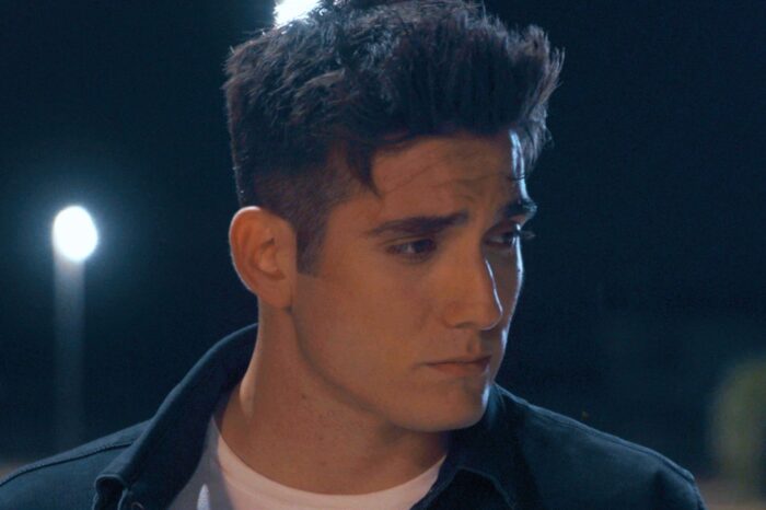 Γιώργος Κακοσαίος - «Μην Της Πείτε» |  Το νέο του τραγούδι με πρωταγωνίστρια κόρη γνωστού μοντέλου στο video clip!