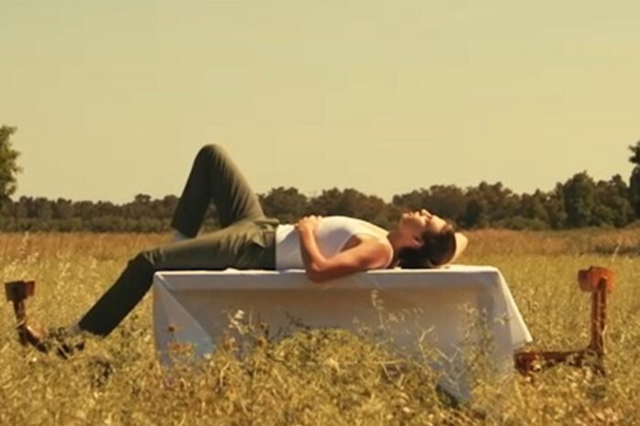 Γιάννης Τεργιάκης - «Μία Από Αυτές» | Δείτε το νέο συγκινητικό video clip του 19χρονου τραγουδοποιού!