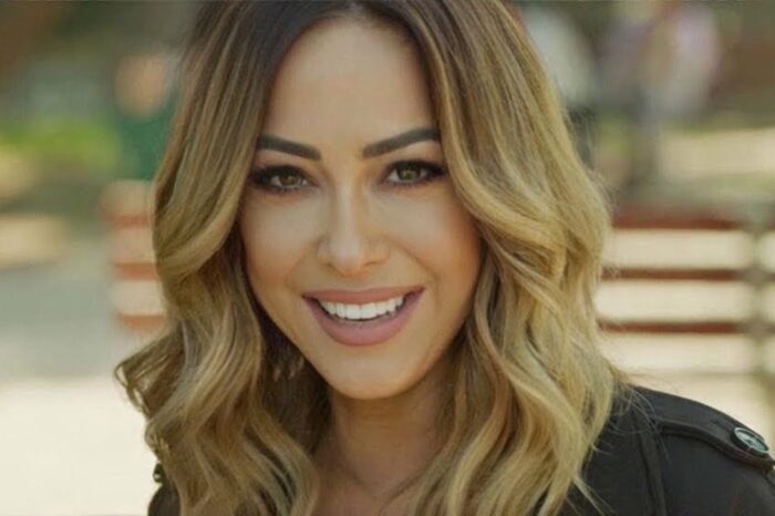 Μελίνα Ασλανίδου - «Ζω Τη Ζωή» | Ένα ξεχωριστό τραγούδι για καλό σκοπό!